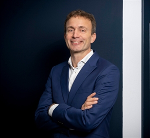 VOORUITKIJKEN MET VERTROUWEN