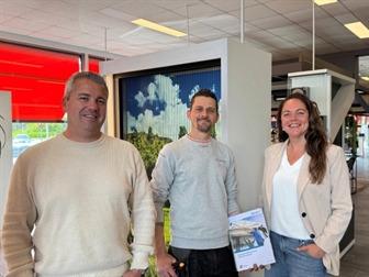 TOENAME VAN HIGHTECH IN MARKT VAN ZONWERING