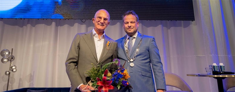 Fried Kaanen koninklijk onderscheiden tijdens voorzitterswissel Metaalunie